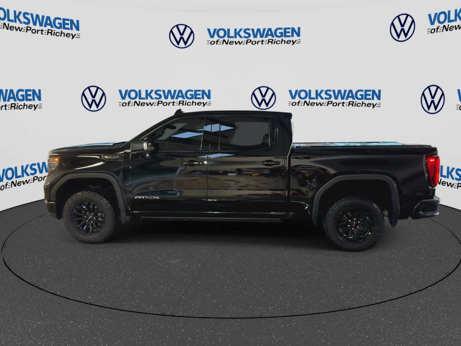 Used 2023 GMC Sierra 1500 AT4X AWD/4WD image 5