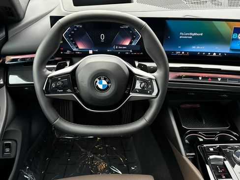 Used 2025 BMW 540i xDrive image 15