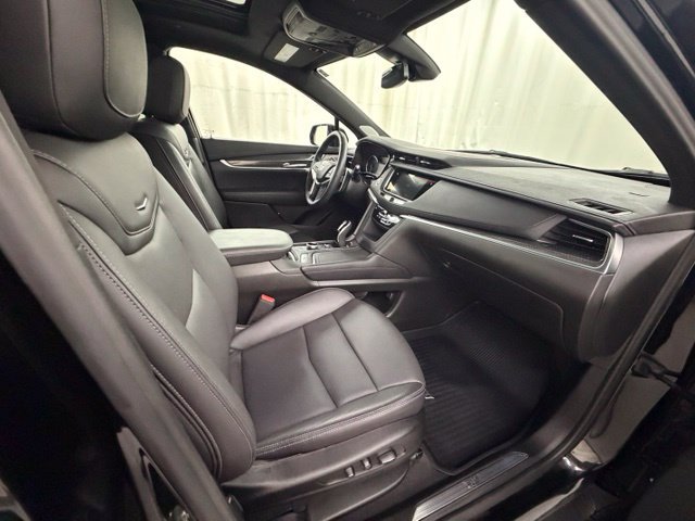 Used 2025 Cadillac XT5 Sportv w/ LPO, Floor Liner Package AWD/4WD image 13