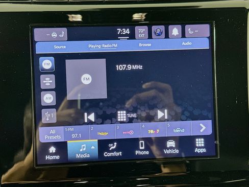 Used 2023 Jeep Grand Cherokee L Laredo AWD/4WD image 21