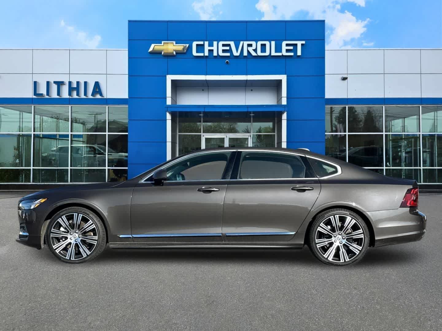 Used 2023 Volvo S90 B6 Plus w/ Protection Package Premier AWD/4WD image 5