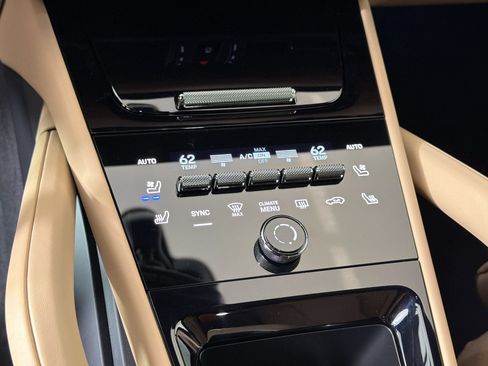 Certified 2026 Porsche Cayenne Coupe AWD/4WD image 17