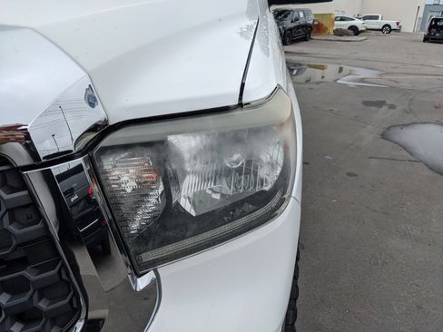 Used 2021 Toyota Tundra SR5 w/ SR5 Leather Package image 11