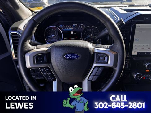 Used 2022 Ford F250 Lariat w/ Black Appearance Package image 14