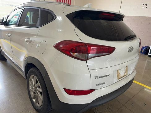 Used 2018 Hyundai Tucson SEL FWD image 2
