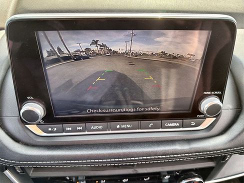 Used 2021 Nissan Rogue S image 21