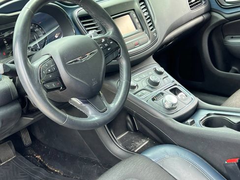 Used 2015 Chrysler 200 S w/ Comfort Group AWD/4WD image 4