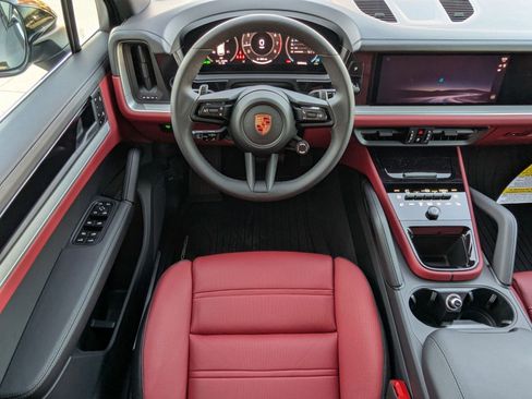 New 2026 Porsche Cayenne image 15