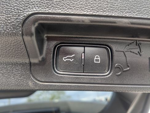 Used 2023 Ford Explorer XLT w/ Equipment Group 202A image 14