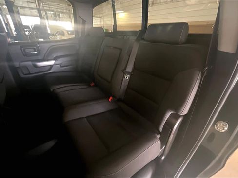 Used 2018 Chevrolet Silverado 1500 LT w/ Texas Edition image 17