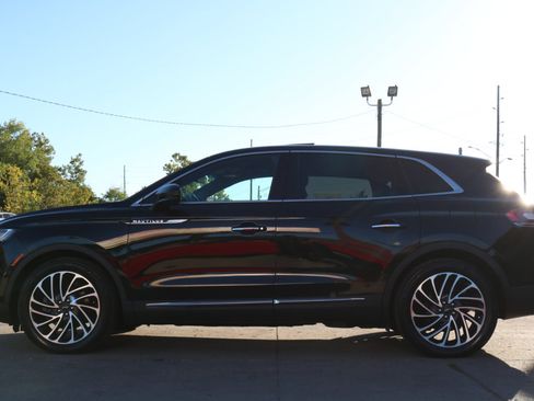 Used 2019 Lincoln Nautilus Reserve image 13