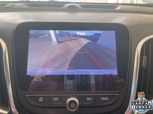 Used 2021 Chevrolet Equinox LT image 17