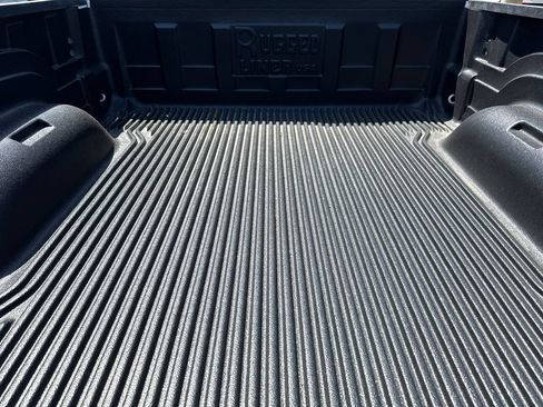 Used 2024 RAM 2500 Laramie AWD/4WD image 9