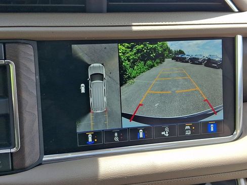 Certified 2023 GMC Yukon XL Denali AWD/4WD image 18