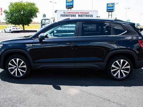 Used 2023 Volkswagen Taos SE image 7