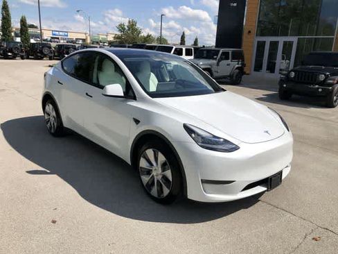 Used 2021 Tesla Model Y Long Range AWD/4WD image 8