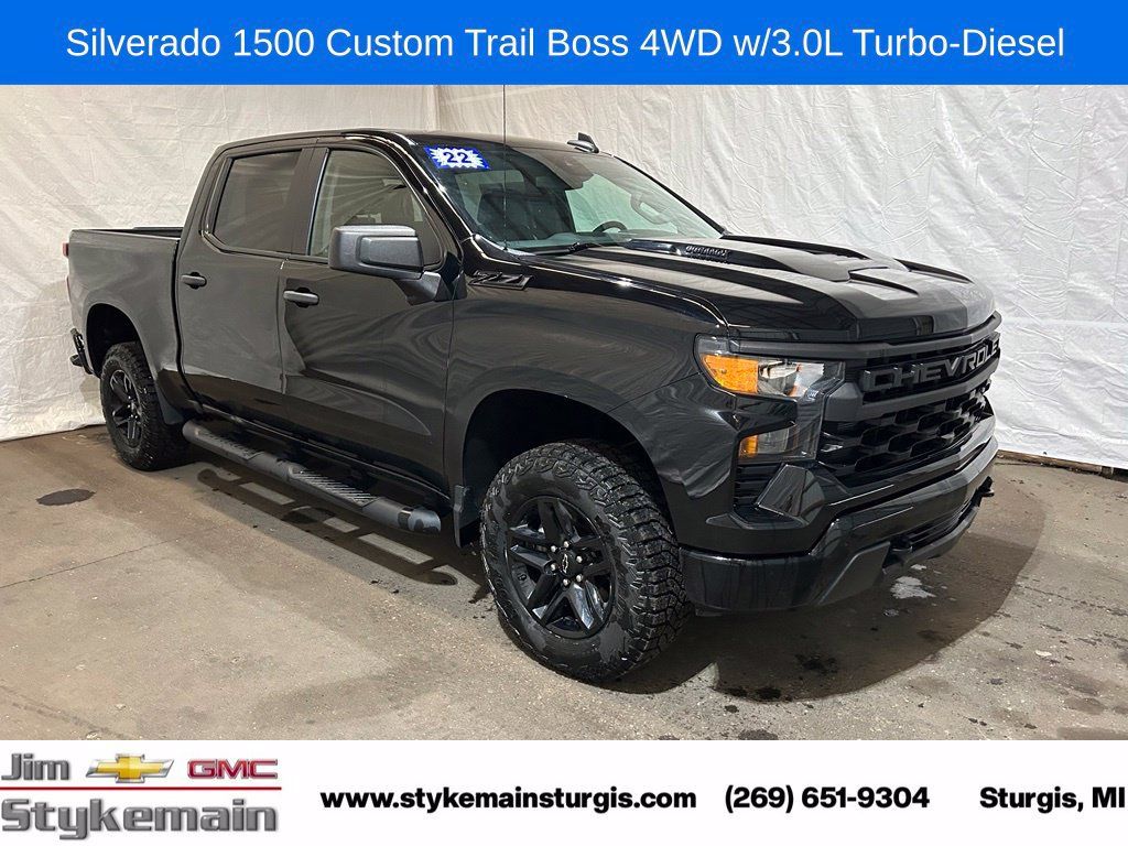 Used 2022 Chevrolet Silverado 1500 Custom Trail Boss w/ Midnight Edition AWD/4WD image 1