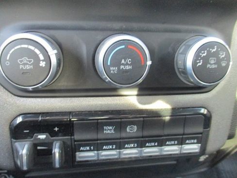 Used 2022 RAM 3500 Tradesman w/ Chrome Appearance Group image 16