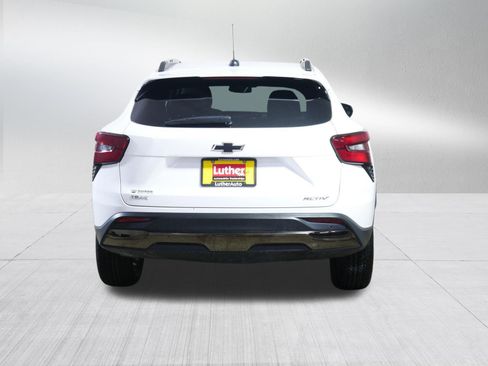 Used 2025 Chevrolet Trax ACTIV w/ Driver Confidence Package FWD image 6