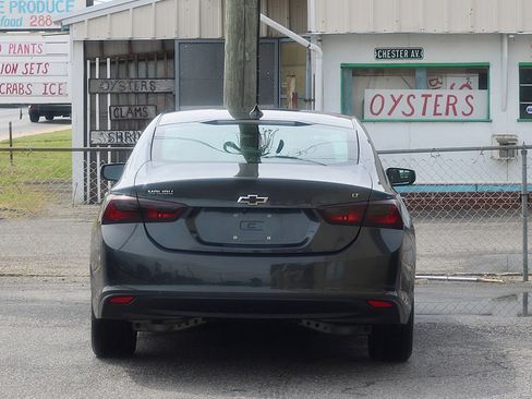 Used 2018 Chevrolet Malibu LT FWD image 7