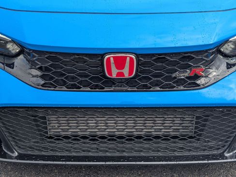 Used 2023 Honda Civic Type R image 9