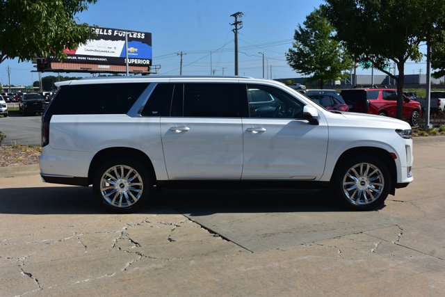 Used 2021 Cadillac Escalade ESV Premium Luxury RWD image 4