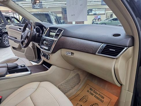 Used 2015 Mercedes-Benz ML 350 2WD w/ Premium 1 Package image 23