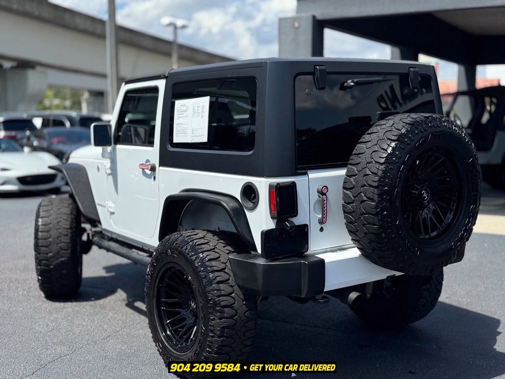 Used 2016 Jeep Wrangler Sahara w/ Connectivity Group AWD/4WD image 6