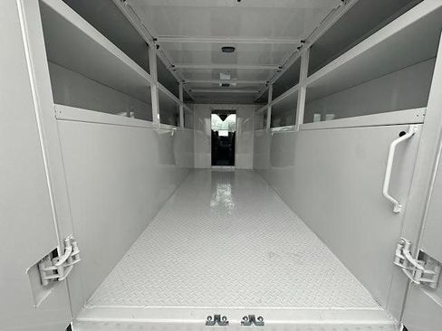 New 2025 Ford Transit 250 RWD image 9