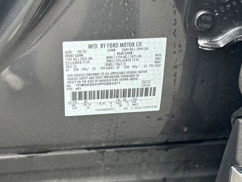 Used 2023 Ford Explorer XLT w/ Equipment Group 202A image 33