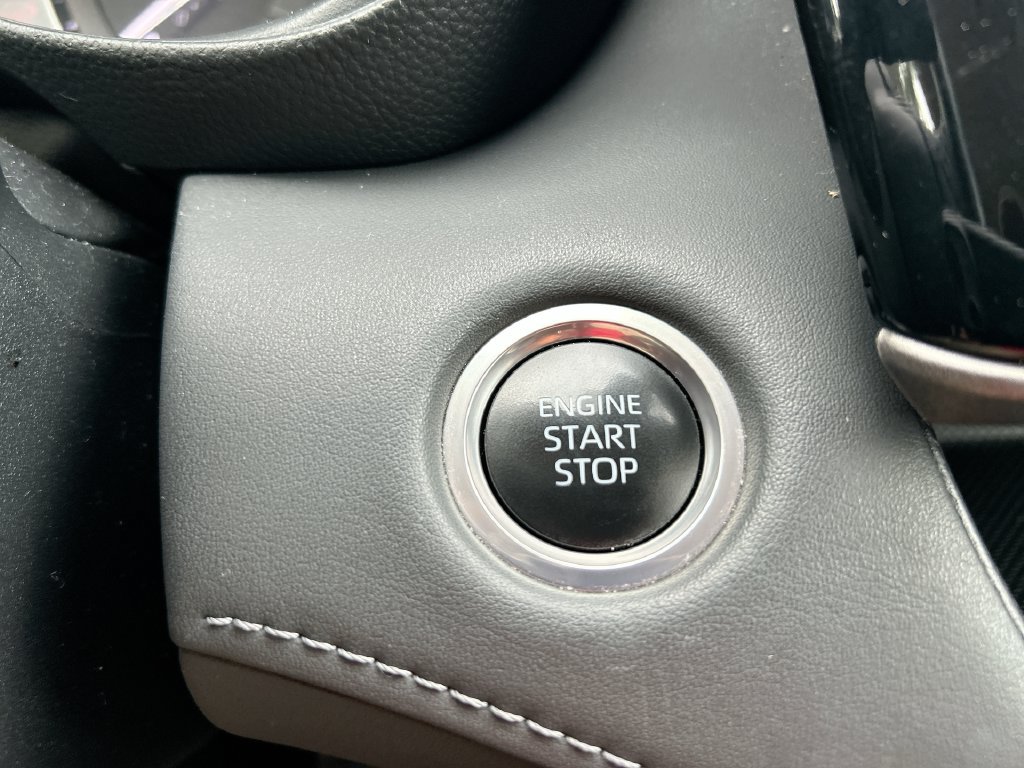 Used 2024 Toyota Highlander LE AWD/4WD image 18