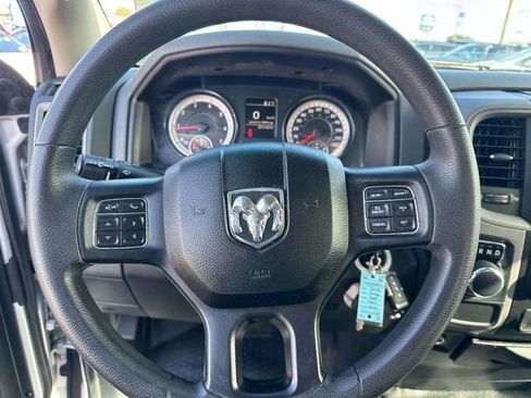 Used 2018 RAM 1500 Tradesman w/ Chrome Appearance Group image 28