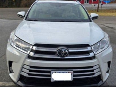 Used 2017 Toyota Highlander XLE