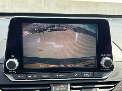 Used 2025 Nissan Altima 2.5 SV FWD image 23