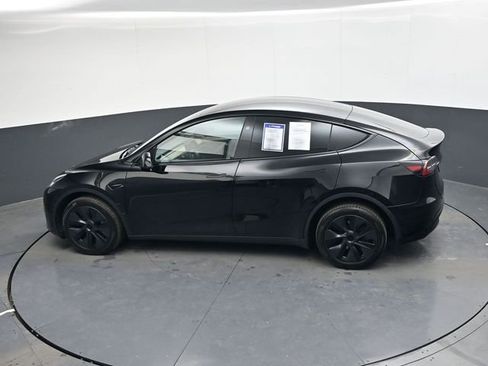 Used 2025 Tesla Model Y Long Range image 19
