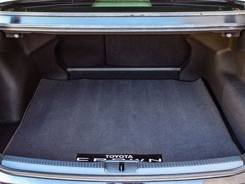 Used 2024 Toyota Crown XLE image 39