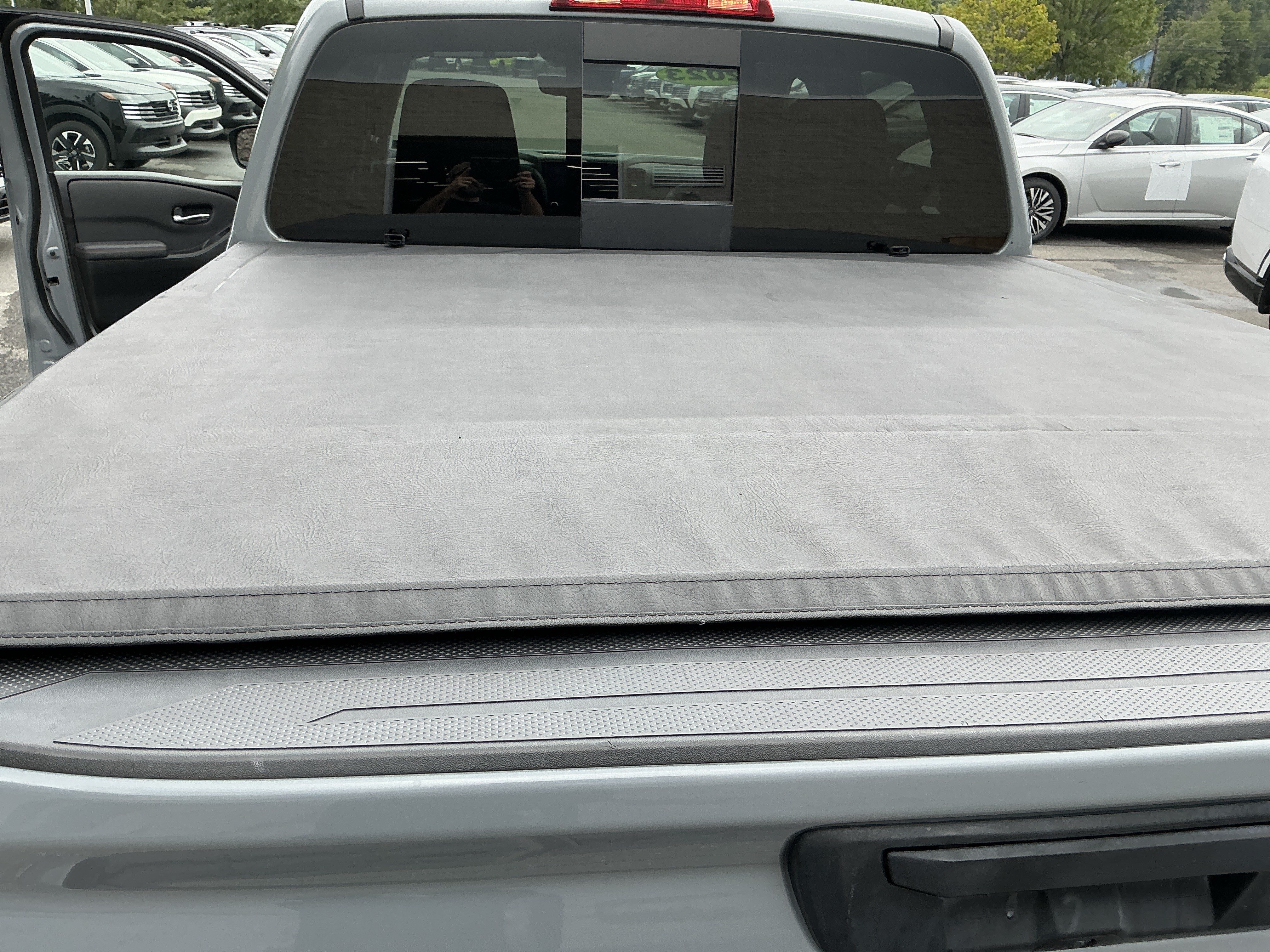 Used 2023 Nissan Frontier PRO-4X w/ Pro-4X Premium Package AWD/4WD image 17