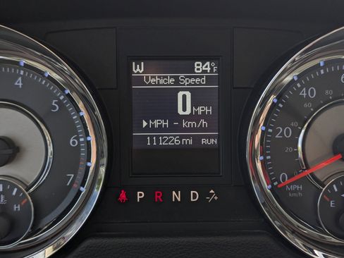 Used 2013 Chrysler Town & Country Touring image 14