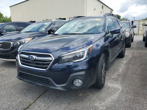 Used 2018 Subaru Outback 2.5i Limited AWD/4WD image 3