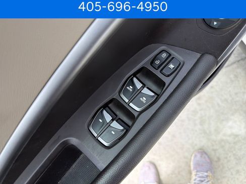 Used 2017 Hyundai Santa Fe Sport w/ 2.4L Tech Package 04 FWD image 13