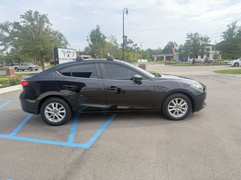 Used 2014 MAZDA MAZDA3 i Touring w/ Technology Package FWD image 4