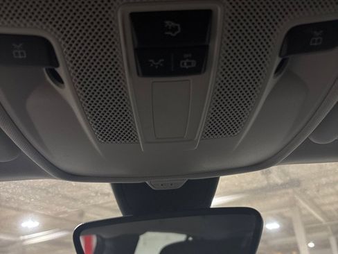 Used 2018 INFINITI QX30 Premium w/ Cargo Package image 19