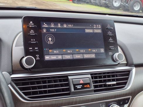 Used 2018 Honda Accord Touring image 20