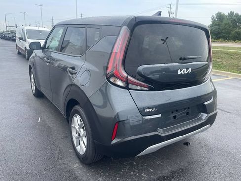 Used 2025 Kia Soul LX w/ LX Technology Package FWD image 31