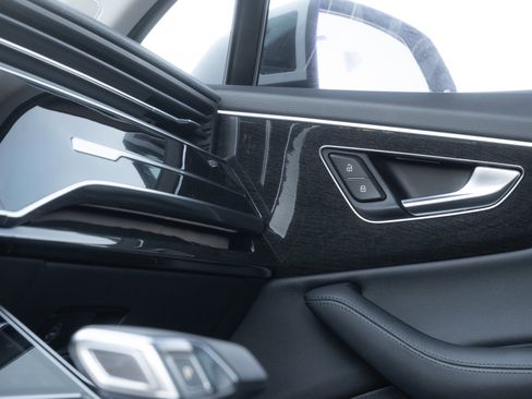 Certified 2023 Audi Q7 3.0T Premium Plus image 15