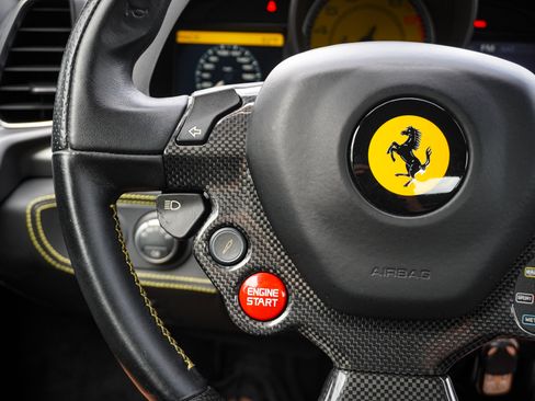 Used 2014 Ferrari 458 Italia Coupe RWD image 24