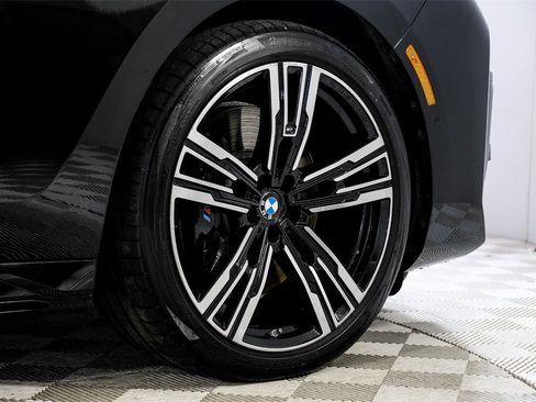 Used 2023 BMW 760i xDrive w/ Executive Package image 61