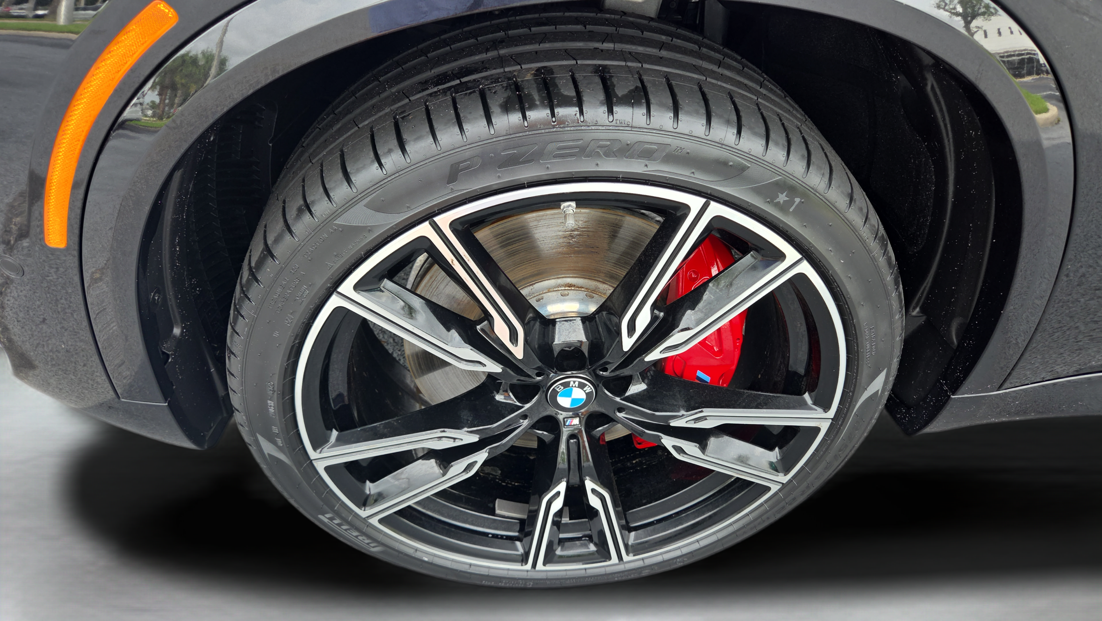 Certified 2025 BMW X5 M60i w/ Climate Comfort Package AWD/4WD image 38
