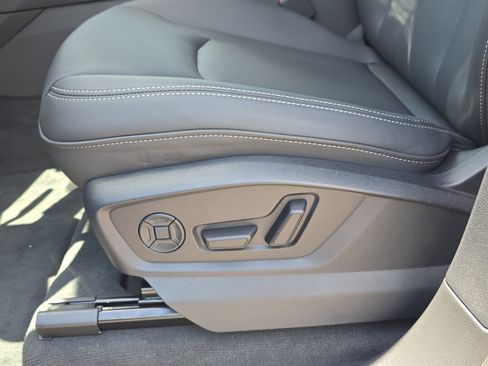 New 2025 Audi Q8 Premium Plus image 20