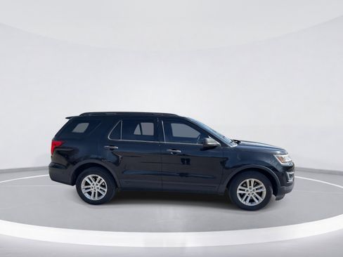 Used 2016 Ford Explorer FWD image 9